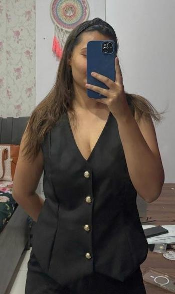 Student project black tailored vest