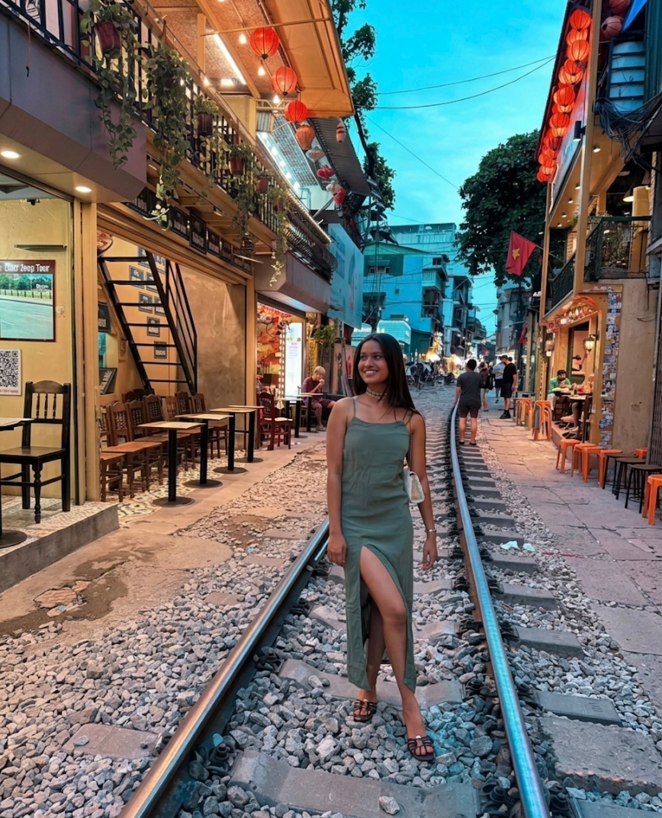 Travel outfit in the street student project